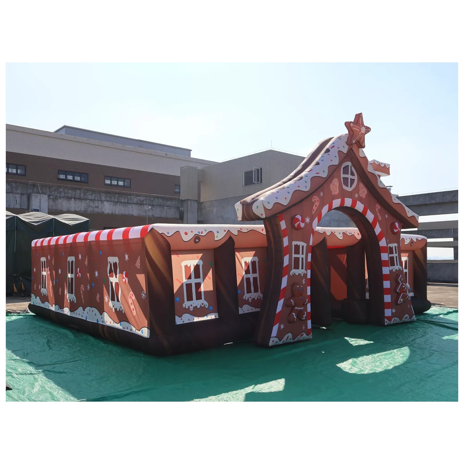 Grand labyrinthe gonflable en  - Kids Outdoor Venues avis et prix
